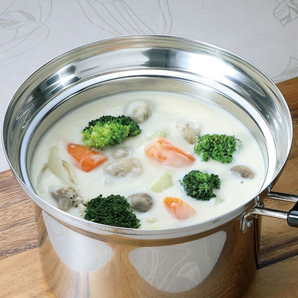 「ふきこぼれにくいザル付深型片手鍋　万能トング付（鍋・フライパン）」｜詳細画像