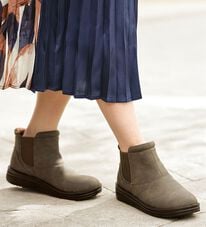 BELLUNA（ベルーナ）の「＜Ｓｏｉｔｔｏ　Ｍｅ＞さっと履ける撥水ショートブーツ（ブーツ）」