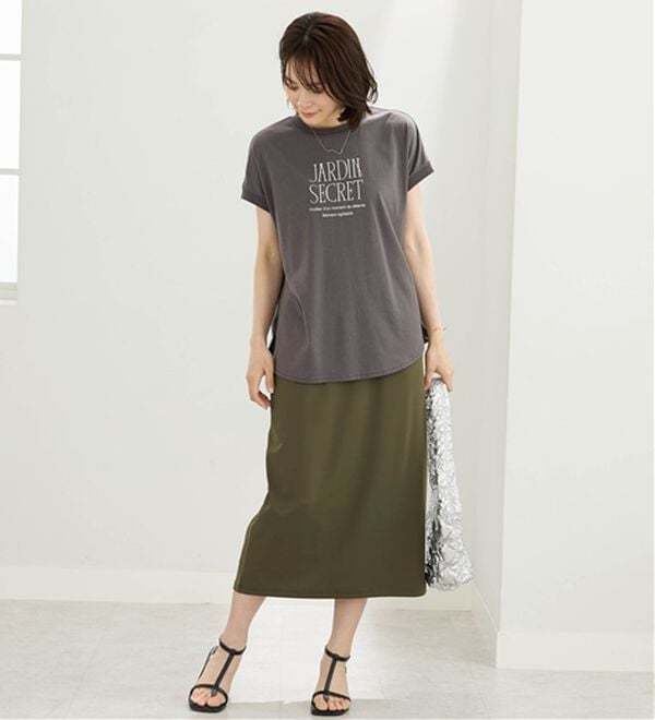 BELLUNA（ベルーナ）の「【セットアップ】重ね着風プルオーバー＆スカートセット（アンサンブル）」｜詳細画像