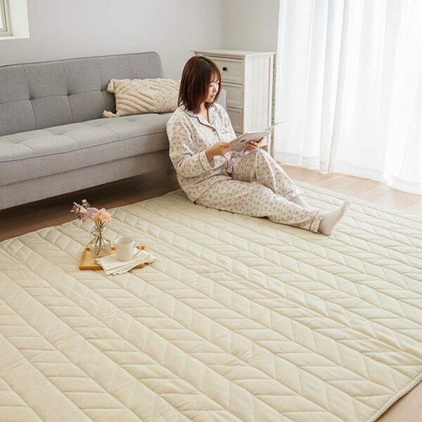 iellio（イエリオ）の「ふわふわ感触！はっ水ふっくらキルトラグ＜裏面滑り止め加工付・洗濯機で洗える・麻風・オールシーズン・おしゃれ＞（ラグ）」｜詳細画像