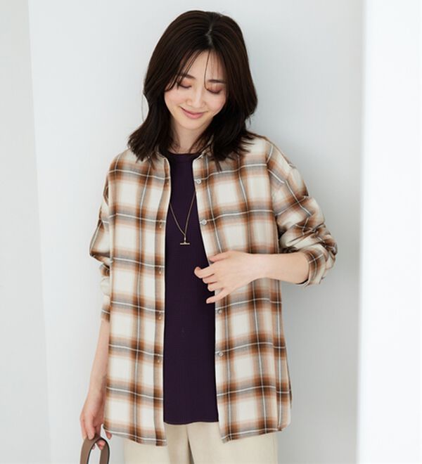 BELLUNA（ベルーナ）の「ゆったり快適チェック柄シャツチュニック（チュニック）」｜ベージュ系