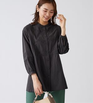 BELLUNA（ベルーナ）の「モチーフレースピンタック使いチュニック（チュニック）」｜チャコール