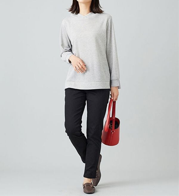 BELLUNA（ベルーナ）の「ラメ調バックフレアー切替プルオーバー（カットソー）」｜詳細画像