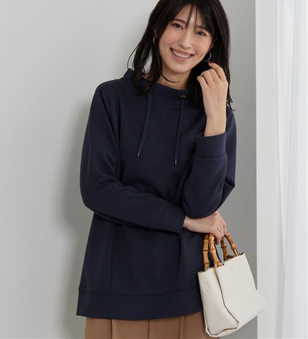 BELLUNA（ベルーナ）の「【新色追加】ワイドネックサイド切替プルオーバー（カットソー）」｜ネイビー