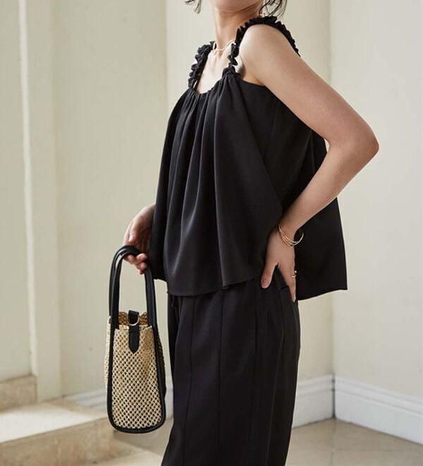 RANAN（ラナン）の「フリルデザインキャミセットアップ（ワイドパンツ・ガウチョ）」｜詳細画像