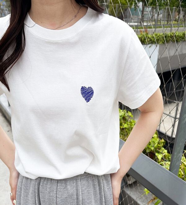 GeeRA（ジーラ）の「綿１００％アソート１ポイント刺しゅうＴシャツ（カットソー）」｜詳細画像