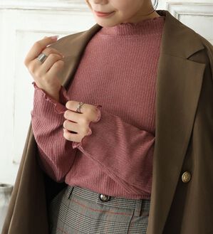 A HAPPY MARILYN（アハッピーマリリン）の「【ＬＬ～６Ｌ】沿わないネックで苦しくない！ミルリブプチハイカットソー（カットソー）」｜ピンク