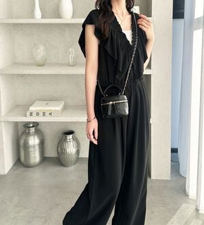 GeeRA（ジーラ）の「マルチＷＡＹフリルサロペット（オールインワン）」｜ブラック