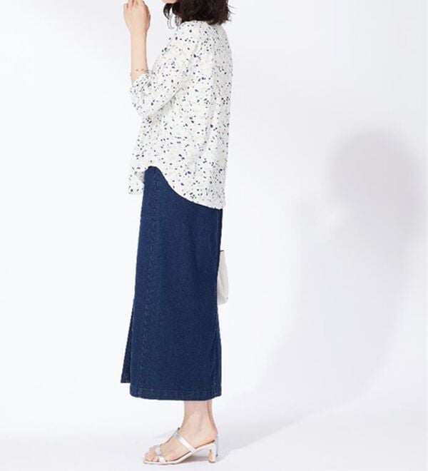 BELLUNA（ベルーナ）の「レーヨン素材ギャザー使いプリントブラウス（ブラウス）」｜詳細画像