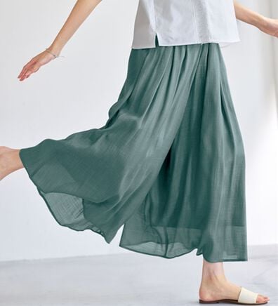 BELLUNA（ベルーナ）の「スカート見えシアーワイドスカーチョ（フルレングスパンツ）」