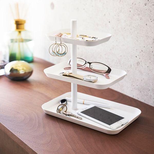 iellio（イエリオ）の「タワー　アクセサリー３段トレー＜ｔｏｗｅｒ山崎実業＞（その他日用品・趣味雑貨）」｜詳細画像