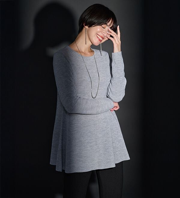 BELLUNA（ベルーナ）の「ラメ入りあぜ編フレアーニットチュニック（ニット・セーター）」｜詳細画像