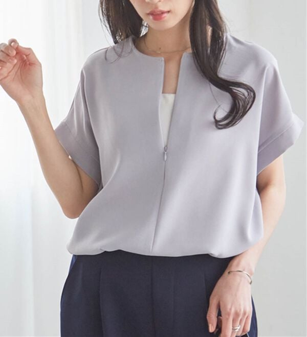 RANAN（ラナン）の「【汗シミ防止】ひんやり&防シワ前後2WAYハーフジップブラウス（ブラウス）」｜詳細画像