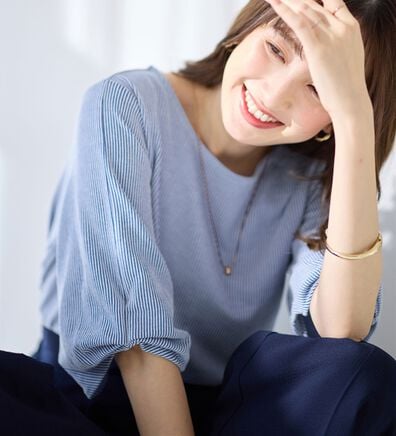 alotta（アロッタ）の「さらっと軽い綿混ストライプ袖タックプルオーバー（ブラウス）」