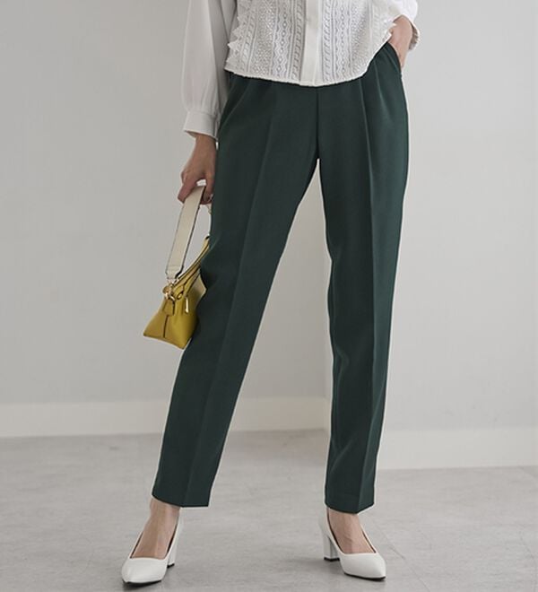 BELLUNA（ベルーナ）の「すっきり見えタックテーパードパンツ（フルレングスパンツ）」｜詳細画像