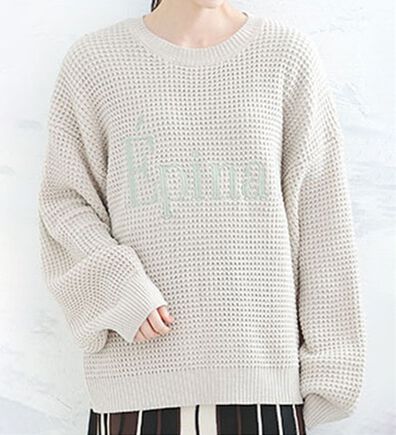 A HAPPY MARILYN（アハッピーマリリン）の「【ＬＬ～４Ｌ】刺繍ロゴ入りざっくり編みニット（ニット・セーター）」