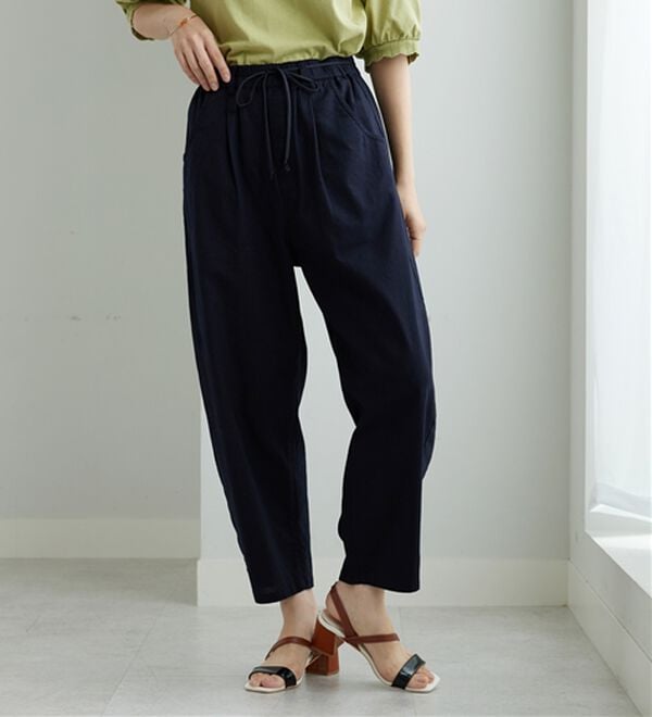 BELLUNA（ベルーナ）の「綿スラブ素材タックデザインコクーンパンツ（フルレングスパンツ）」｜詳細画像
