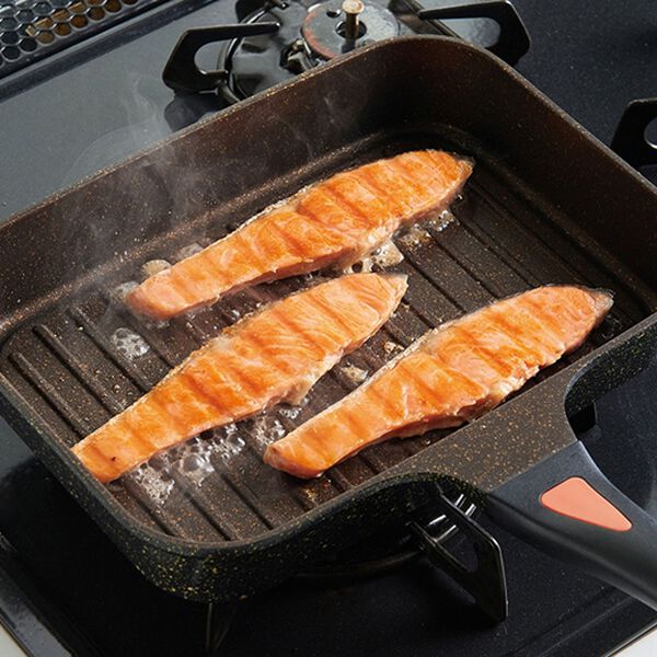 「ＮＥＷ　ＩＨ・直火対応ゴールドマーブル魚焼きパン（鍋・フライパン）」｜詳細画像