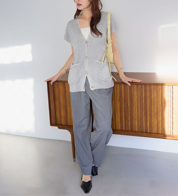 alotta（アロッタ）の「ライン使いゴールドボタン半袖カーデ（その他カーディガン）」｜詳細画像