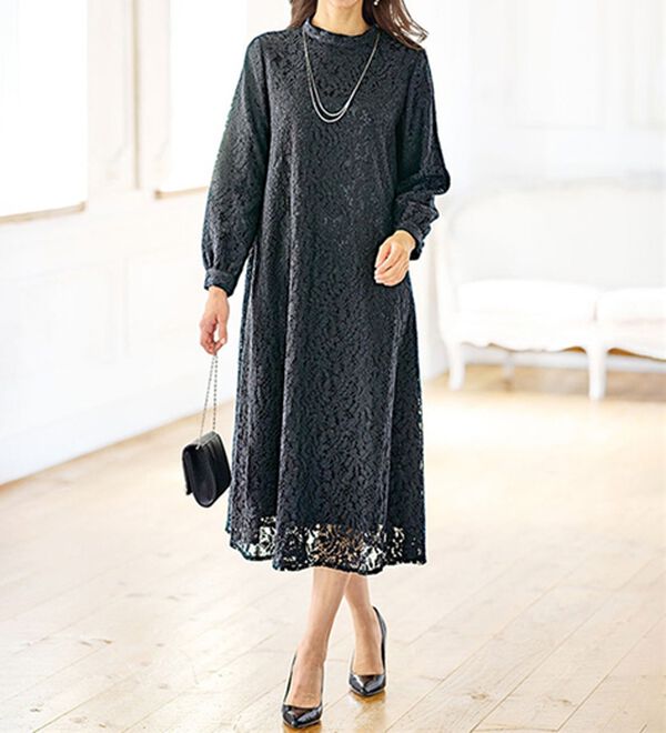 BELLUNA（ベルーナ）の「ハイネックデザインゆったりレースワンピース（ワンピースセットスーツ）」｜黒