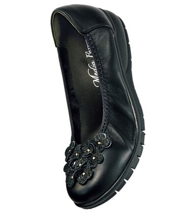 BELLUNA（ベルーナ）の「軽くて走れる羊革幅広パンプス（パンプス）」