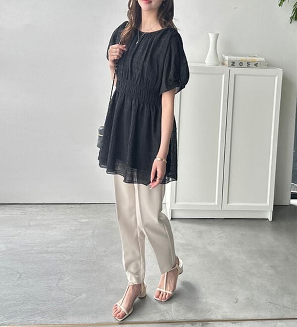 GeeRA（ジーラ）の「前後２ＷＡＹシャーリングチュニック（ブラウス）」｜詳細画像