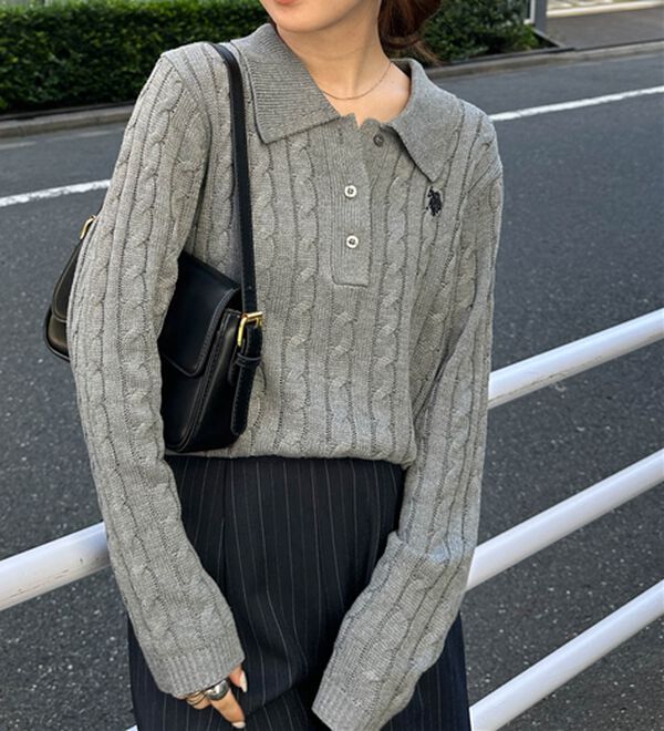 RANAN（ラナン）の「＜Ｕ．Ｓ．Ｐ＞刺繍長袖ケーブルポロニット（ニット・セーター）」｜詳細画像