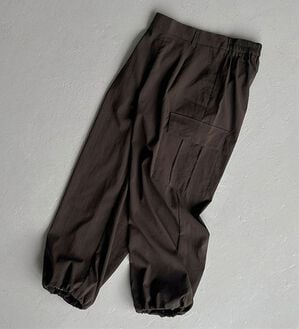 BELLUNA（ベルーナ）の「サラリ快適！ビンテージ調カーゴパンツ（その他パンツ）」｜チャコール