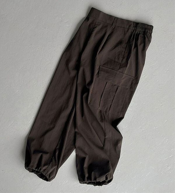 BELLUNA（ベルーナ）の「サラリ快適！ビンテージ調カーゴパンツ（その他パンツ）」｜チャコール