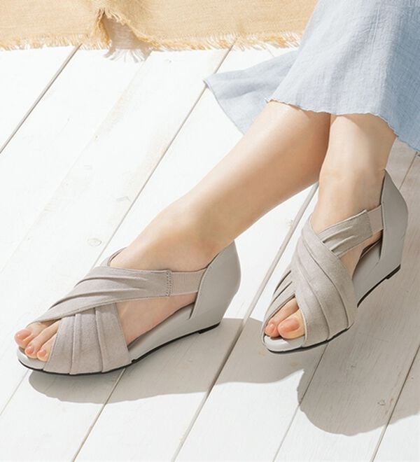 「美歩人（びふっと）シャーリングパンプス（パンプス）」｜グレー