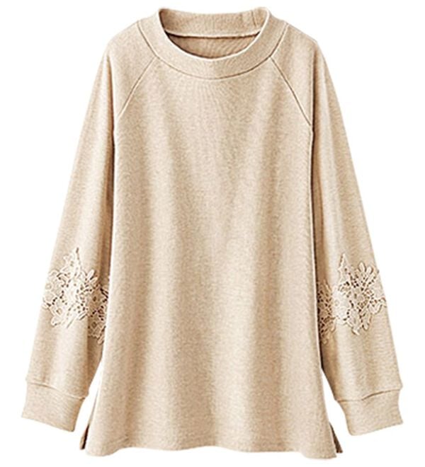 BELLUNA（ベルーナ）の「モチーフレース使いふんわりプルオーバー（カットソー）」｜トープ