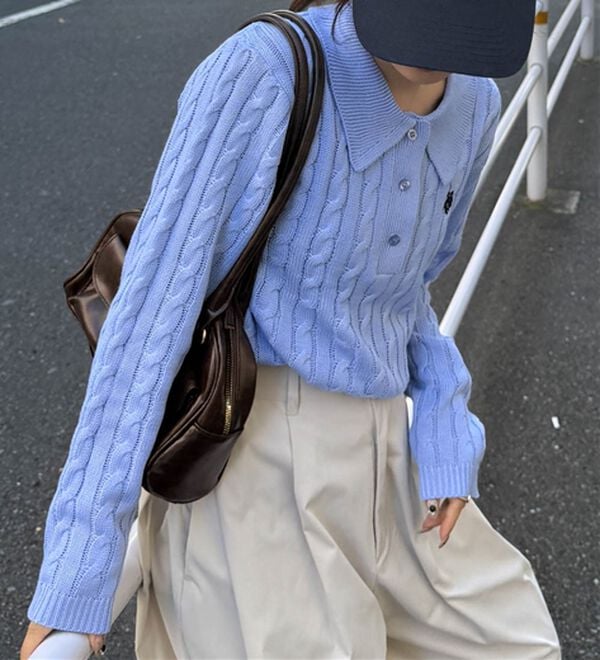 RANAN（ラナン）の「＜Ｕ．Ｓ．Ｐ＞刺繍長袖ケーブルポロニット（ニット・セーター）」｜詳細画像