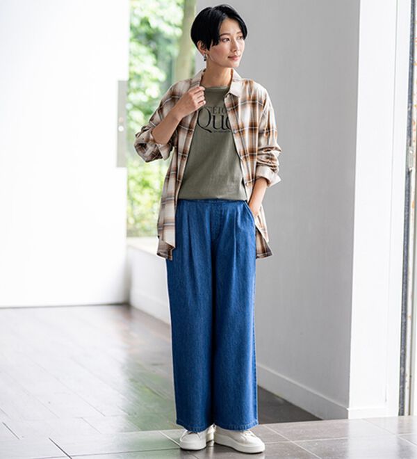 BELLUNA（ベルーナ）の「【着回しのミカタ！】綿100％大人顔サマ見えプリントロンT（カットソー）」｜詳細画像