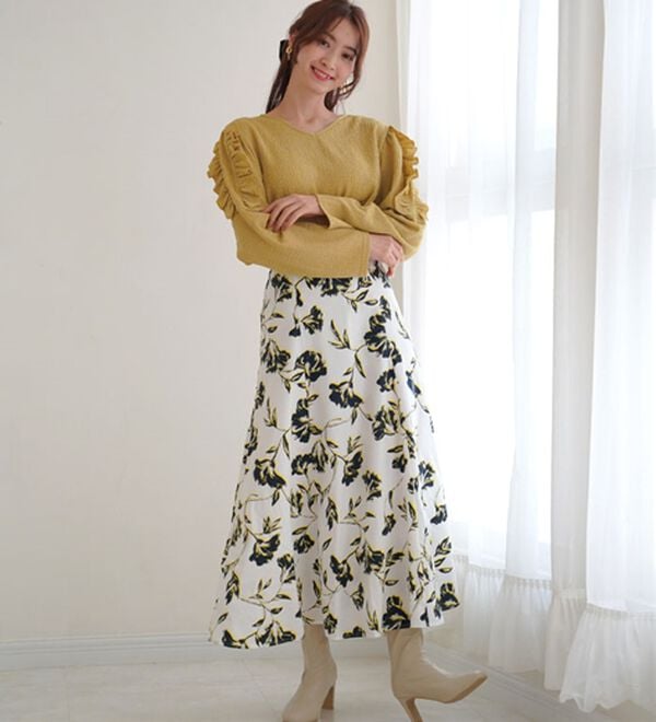 A HAPPY MARILYN（アハッピーマリリン）の「【Ｌ～６Ｌ】【ＭａｒｉｌｙｎＳｗｅｅｔ】体型別フェミニン 肩フリルＶネックカットプルオーバー（カットソー）」｜詳細画像