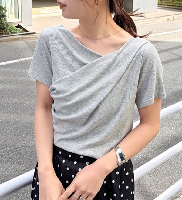 RANAN（ラナン）の「【ひんやり／着映え】上品ドレープリブＴシャツ（カットソー）」｜詳細画像