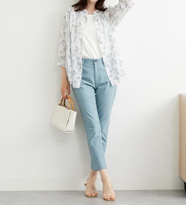 BELLUNA（ベルーナ）の「綿100％ギャザーデザインブラウス（ブラウス）」｜詳細画像