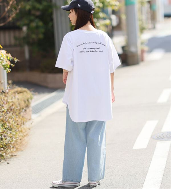 A HAPPY MARILYN（アハッピーマリリン）の「【Ｍ～８Ｌ】綿１００％！楽ちん裾ラウンド涼やかチュニック丈Ｔシャツ（Tシャツ）」｜詳細画像