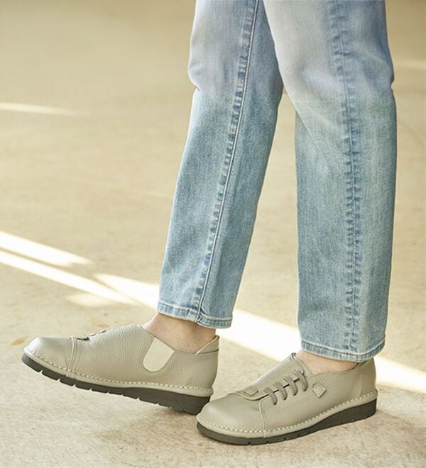 ルフラン（ルフラン）の「＜ラシーナコンフォート＞４Ｅサイドゴムレースアップシューズ（フラットシューズ）」｜詳細画像