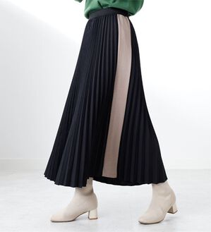 BELLUNA（ベルーナ）の「【Ｌａｇｒｉｌｕａ】配色ライン使いプリーツスカート（ロングスカート）」｜黒系