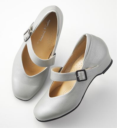 ルフラン（ルフラン）の「５Ｅストラップシューズ（パンプス）」