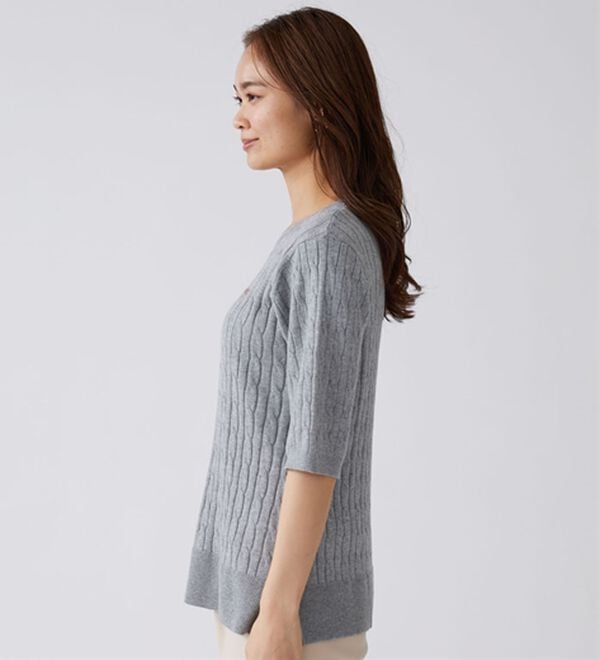 BELLUNA（ベルーナ）の「軽やか綿混！ケーブルニットプルオーバー（ニット・セーター）」｜詳細画像