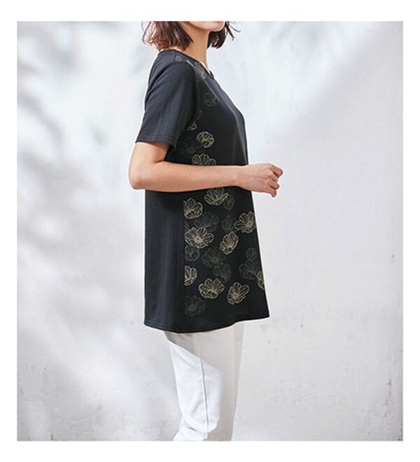 BELLUNA（ベルーナ）の「綿１００％ロング丈プリントＴシャツ（Tシャツ）」｜詳細画像