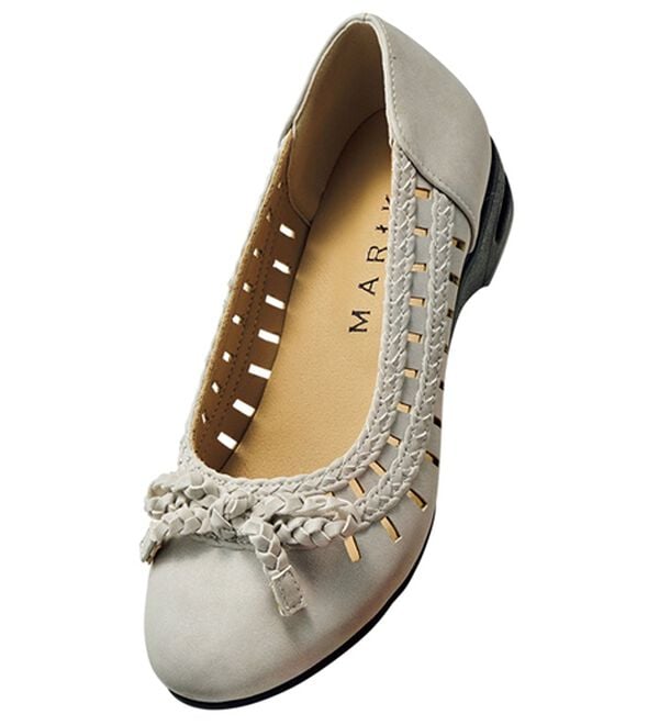 BELLUNA（ベルーナ）の「４Ｅ編み込みデザインリボンパンプス（パンプス）」｜ライトグレー