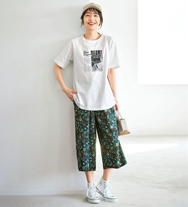 BELLUNA（ベルーナ）の「綿１００％着映えネコ柄プリントＴシャツ（Tシャツ）」｜詳細画像