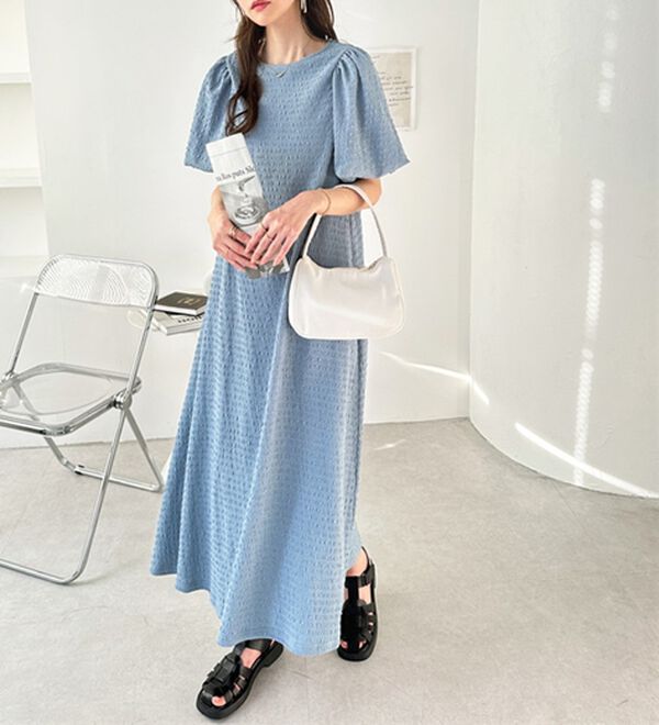 GeeRA（ジーラ）の「ボリューム袖楽ちん表面感ワンピース（カットソーワンピース）」｜詳細画像