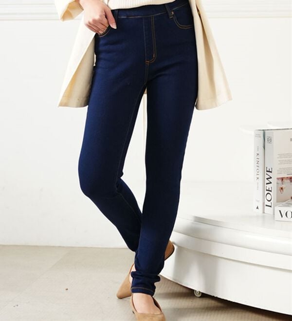 A HAPPY MARILYN（アハッピーマリリン）の「【Ｍ～８Ｌ】夏でもひんやり。足元に魔法をかけて。接触冷感 UV 魔法の美ライン ストレッチ スキニー デニムパンツ（スリム・スキニーパンツ）」｜インディゴ