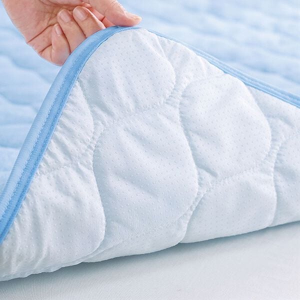 iellio（イエリオ）の「パッと置くだけピタッと簡単敷パッド（敷パッド）」｜詳細画像