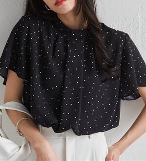 RANAN（ラナン）の「【新色追加】機能付タックデザインブラウス（ブラウス）」｜ブラックドット