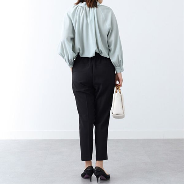 BELLUNA（ベルーナ）の「快適機能付！美脚見えテーパードパンツ（テーパードパンツ）」｜詳細画像