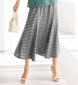 BELLUNA（ベルーナ）の「シアーチェック素材フレアースカート（ロングスカート）」｜オフ白系ギンガム